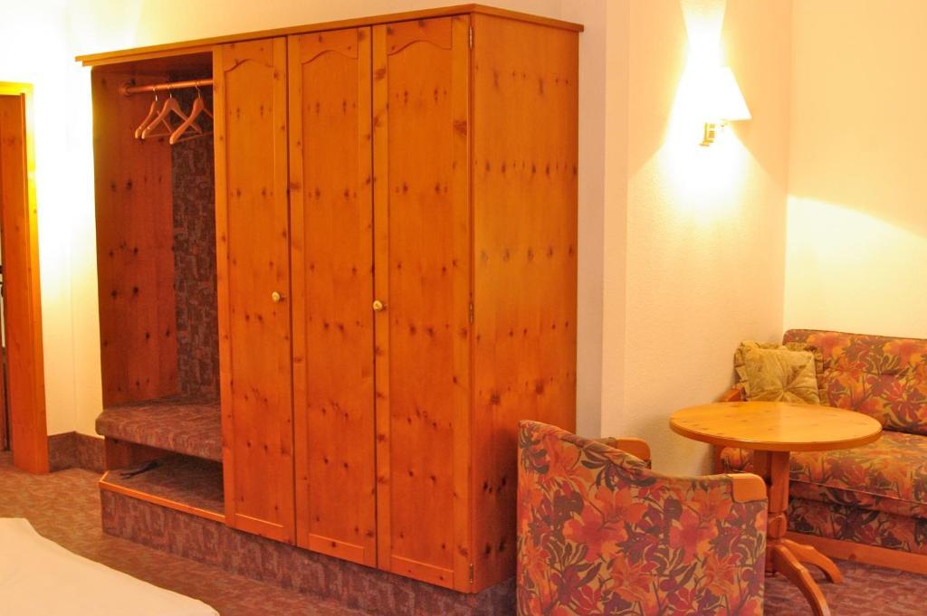Gasthof Zum Kauzen Ochsenfurt Kamer foto